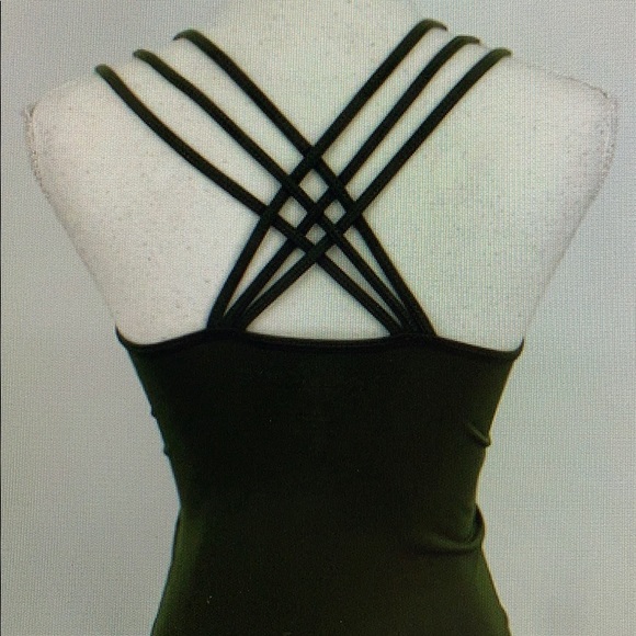 Black Love Charm strappy seamless cami - Picture 6 of 6